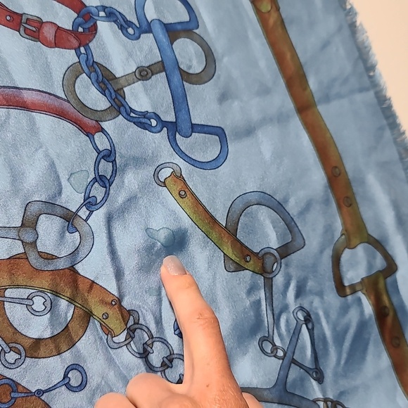 FRANCO FERRARI 100% Silk Blue Floral and Chain Pattern Scarf Extra Large - Picture 8 of 16